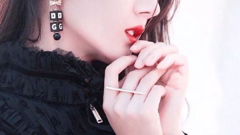 迪丽热巴《慕胥辞》红衣城楼路透引爆全网热搜